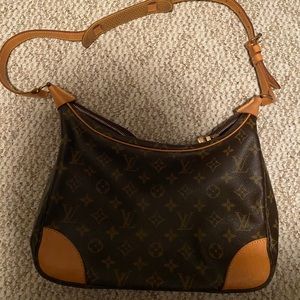 Authentic Louis Vuitton Shoulder Bag